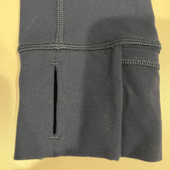 Lululemon slim fit zipper NFL Rams jacket, size 6 (unsure of exact size) - Picture 6 of 6